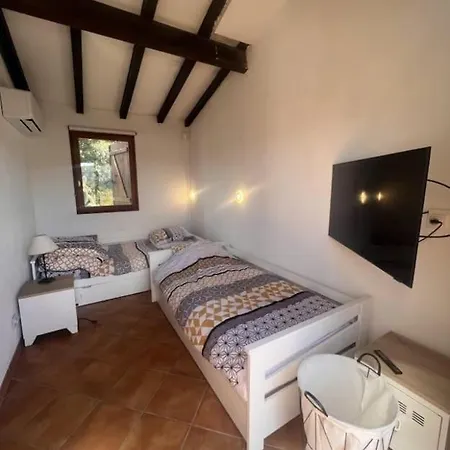 Maison Rosa Vue Panoramique Santa Giulia, 8pers Будинок відпочинку Порто-Веккіо